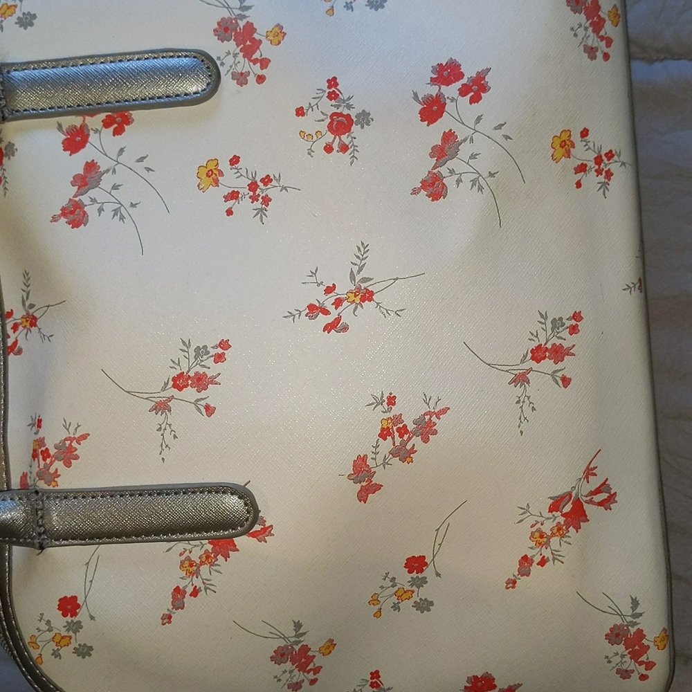 Kenneth Cole Reaction Floral Purse - Picture 3 of 15